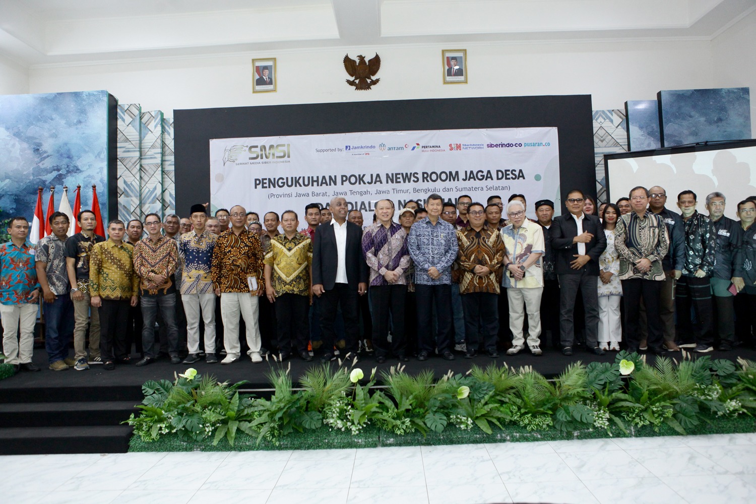 Garda Depan NKRI: SMSI Bentuk Pokja Jaga Desa dan Gandeng Kampus untuk Beri Masukan ke Presiden Disaksikan Oleh Hasyim S Djoyohadikuwumo